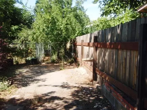 761 West St, Redding, CA 96001 photo 12
