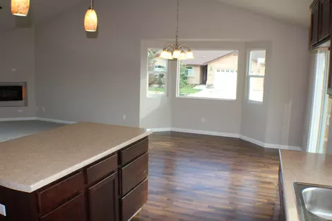 7192 Landcaster, Redding, CA 96002 photo 5