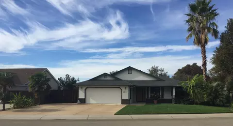 2874 Aspen Glow Ln, Redding, CA 96001 photo 1