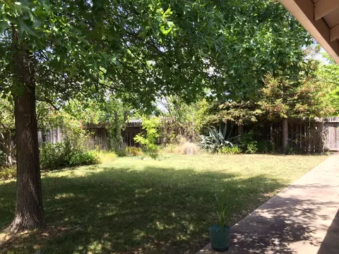 1606 Hominy Way, Redding, CA 96002 photo 4