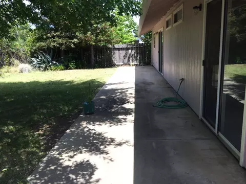 1606 Hominy Way, Redding, CA 96002 photo 5