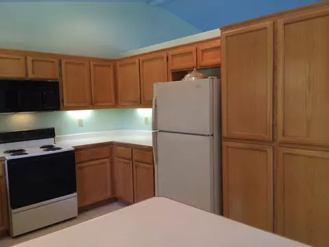 1606 Hominy Way, Redding, CA 96002 photo 2