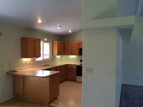 1606 Hominy Way, Redding, CA 96002 photo 9