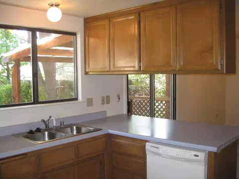755 Flower Ash Ln, Redding, CA 96003 photo 8