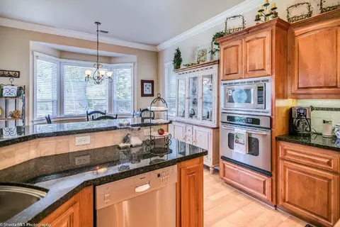 494 Cornell Pl, Redding, CA 96003 photo 3