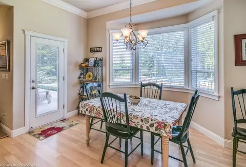 494 Cornell Pl, Redding, CA 96003 photo 9