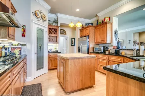494 Cornell Pl, Redding, CA 96003 photo 5