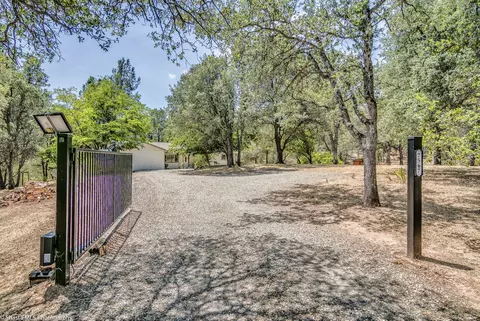 7567 Placer Rd, Redding, CA 96001 photo 1