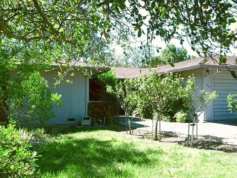 4045 Meander Dr, Redding, CA 96001 photo 2