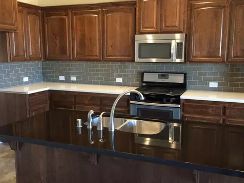 324 Stinson Loop, Redding, CA 96003 photo 2
