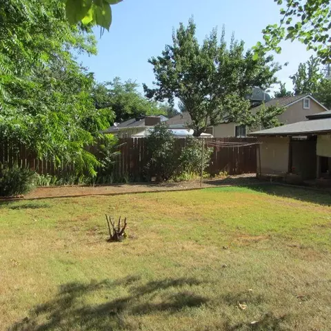1106 C St, Redding, CA 96002 photo 8