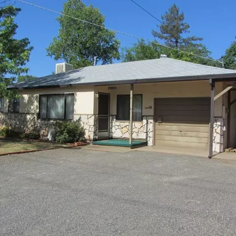 1106 C St, Redding, CA 96002 photo 1