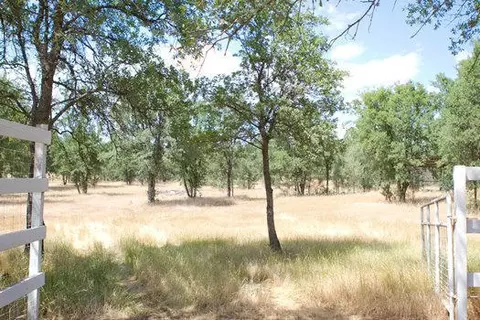 20812 Boyle, Redding, CA 96003 photo 3