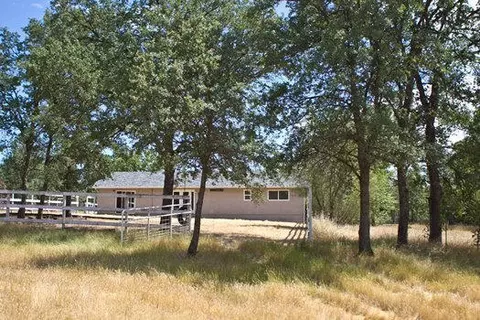 20812 Boyle, Redding, CA 96003 photo 11