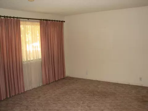 1743 Victor, Redding, CA 96003 photo 2