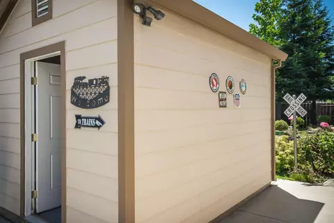 3151 Agassi Ln, Redding, CA 96002 photo 19