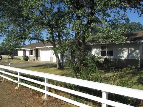 21419 Old 44 Dr, Redding, CA 96003 photo 1