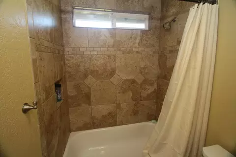 4960 Huntington Dr, Redding, CA 96002 photo 13