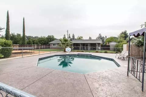 4960 Huntington Dr, Redding, CA 96002 photo 21