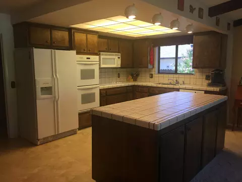 557 Teakwood Dr, Redding, CA 96003 photo 4