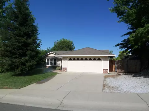 1616 Imperial Dr, Redding, CA 96003 photo 2