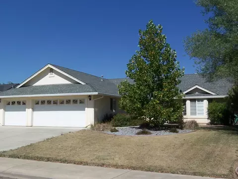 3355 Meridian Dr, Redding, CA 96002 photo 3