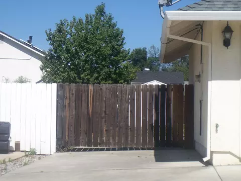 3355 Meridian Dr, Redding, CA 96002 photo 5