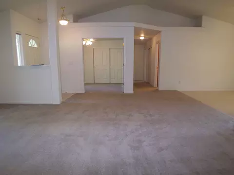 3355 Meridian Dr, Redding, CA 96002 photo 11