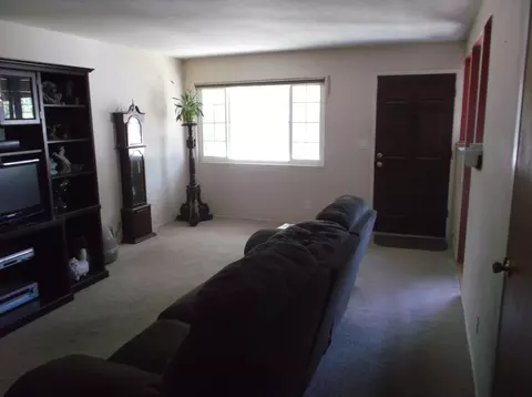2094 Venus Way, Redding, CA 96002 photo 3