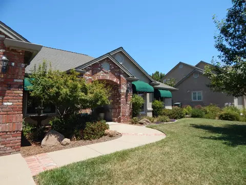 1534 Gold Hills Dr, Redding, CA 96003 photo 2