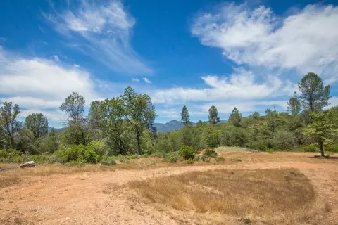 2924 Crownview Ln, Redding, CA 96003 photo 4