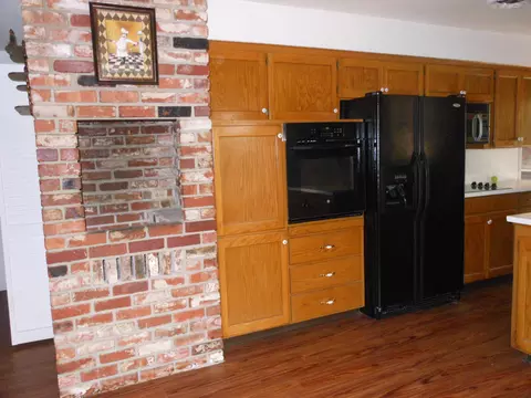 2338 Canal, Redding, CA 96001 photo 3
