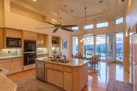 996 River Bend Rd, Redding, CA 96003 photo 17