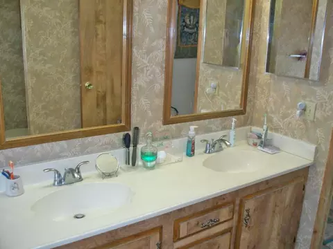 4703 Underwood Dr, Redding, CA 96003 photo 17