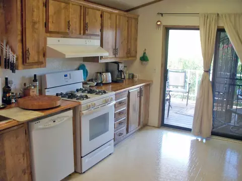 4703 Underwood Dr, Redding, CA 96003 photo 9