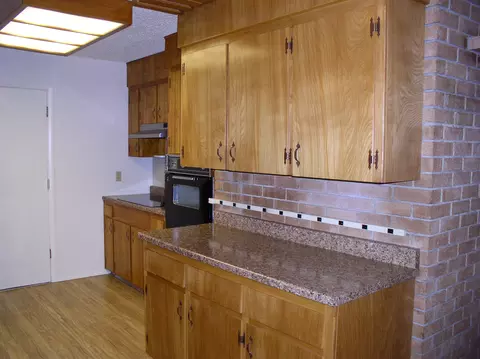 2070 Deerfield Ave, Redding, CA 96002 photo 3