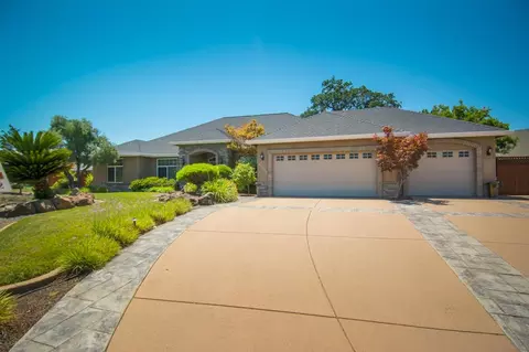 4080 Silver Lace Ln, Redding, CA 96001 photo 2