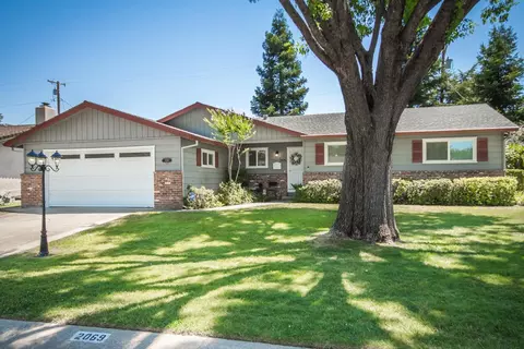2069 Elmira Dr, Redding, CA 96001 photo 1