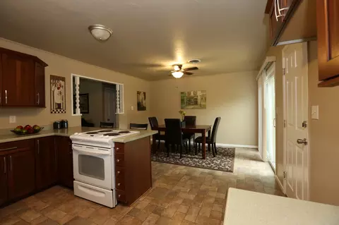 2517 Wilson Ave, Redding, CA 96002 photo 5