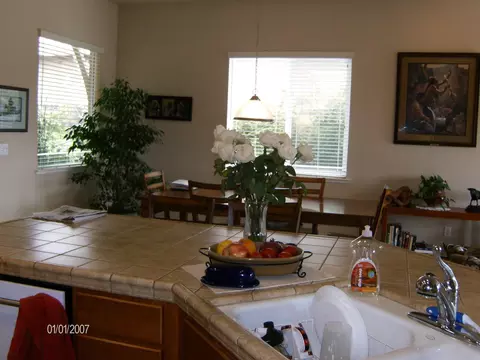 779 Woodacre Dr, Redding, CA 96003 photo 5