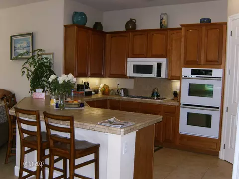 779 Woodacre Dr, Redding, CA 96003 photo 2