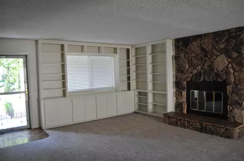 3067 Northwoods Way, Redding, CA 96002 photo 3