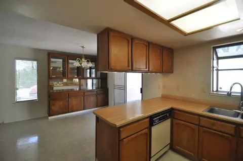 3067 Northwoods Way, Redding, CA 96002 photo 9