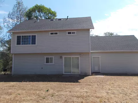 11818 Jack Pine Ln, Bella Vista, CA 96008 photo 2