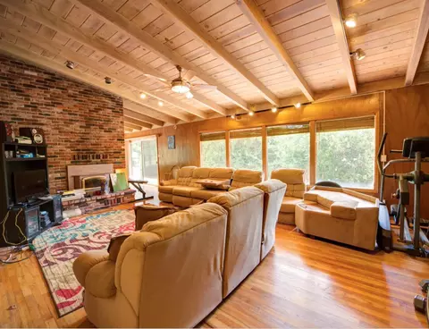 2935 Pioneer Dr, Redding, CA 96001 photo 4