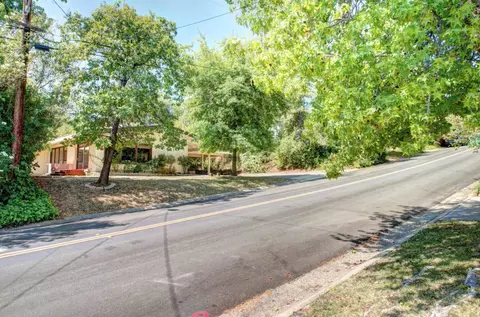 2935 Pioneer Dr, Redding, CA 96001 photo 2