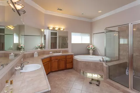 2150 Tradition Way, Redding, CA 96001 photo 9