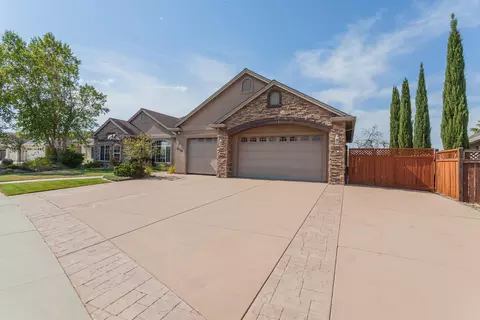 2150 Tradition Way, Redding, CA 96001 photo 2
