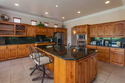 2150 Tradition Way, Redding, CA 96001 photo 5