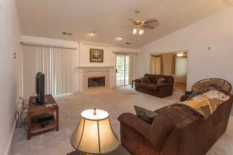 4906 Bidwell Rd, Redding, CA 96001 photo 3